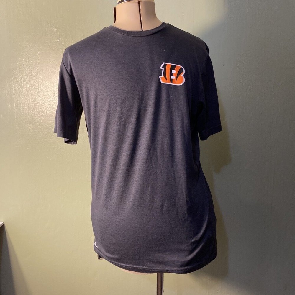 Bengals Nike Dri-Fit Touch gray shirt.